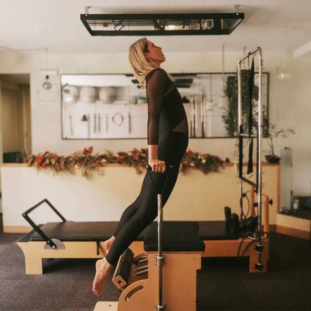 Foto de la página web de Noboli, para la sección cuerpo. Una persona haciendo ejercicio.